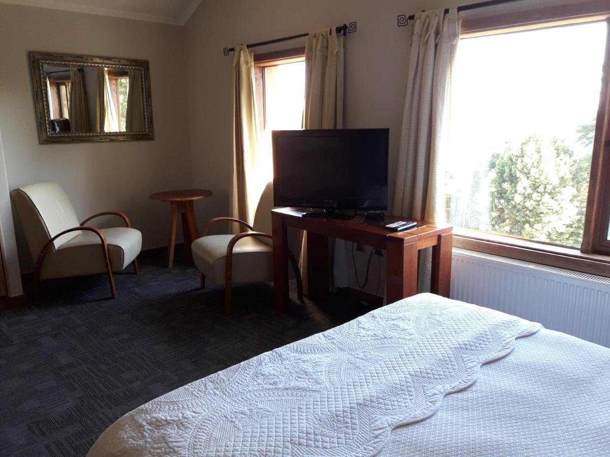 Hotel Y Cabanas El Parque 빌라리카 외부 사진